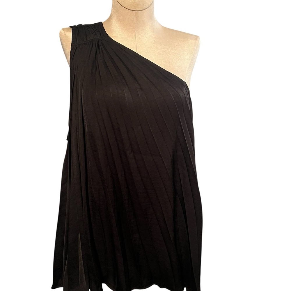 NWT Banana Republic Black One-Shoulder Black Pleated Sleeveless Top Size L